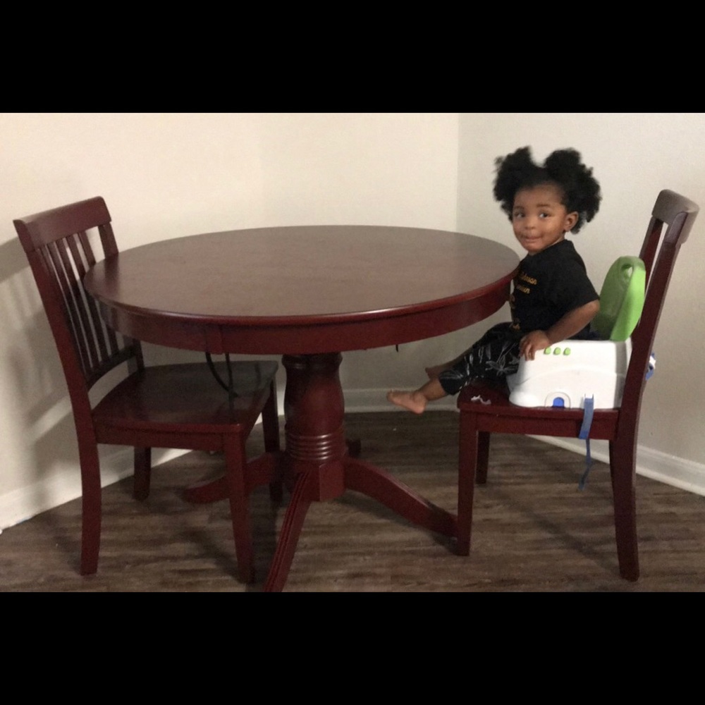 5 Piece Round Table Set - Picture 2 of 3